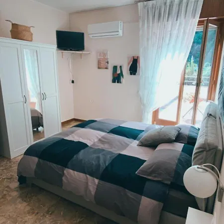 招待所 Casa Glicine 3*