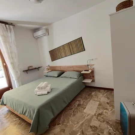 Casa Glicine 게스트하우스 피날레리구레